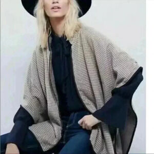 [OS]Free People Swept Away Houndstooth Ruana Poncho Cape  Brown Tan